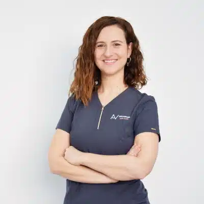Toñi Avilés, directora clínica especialista en rehabilitación oral, regeneración ósea y estética dental
